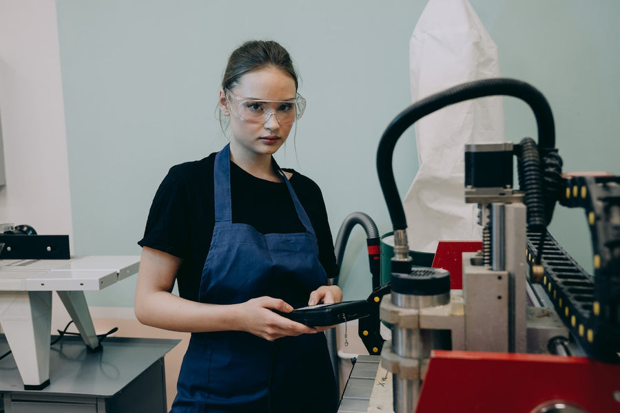 How to Choose the Right Safety Prescription Glasses for You?