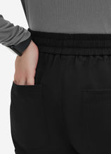 Load image into Gallery viewer, Women&#39;s Straight Scrub Pants with 6 Pockets in Black
